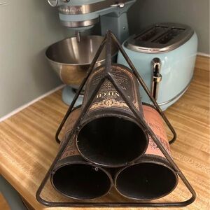 Vintage Style Wine Bottle Holder
